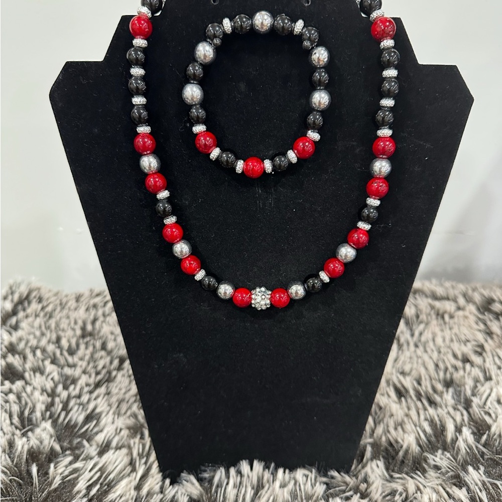Elegant Red and Silver Beaded Necklace and Bracelet Set